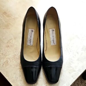 Etienne Aigner Pump